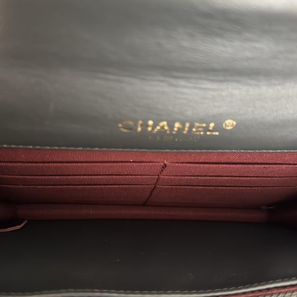 CHANEL *RARE* Grey Quilted Patent Leather Wallet on Chain Bag with Dust Cover - Picture 7 of 16